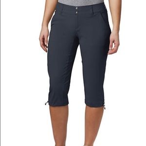 Columbia brand athletic style capris pants